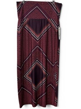 Notations Size L & XL Sleeveless Geometric Maxi Dress in Burgundy Multi Color